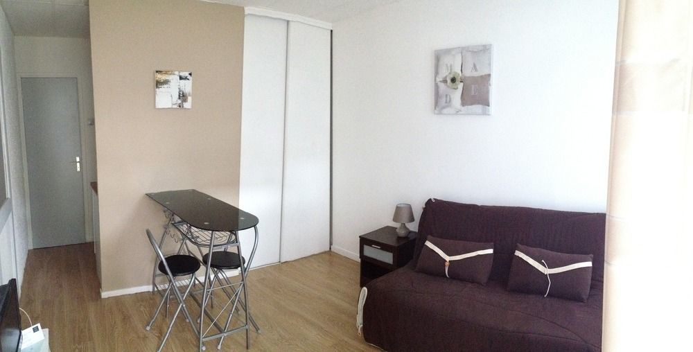 Bien Etre Immo Apartment Poitiers Bagian luar foto