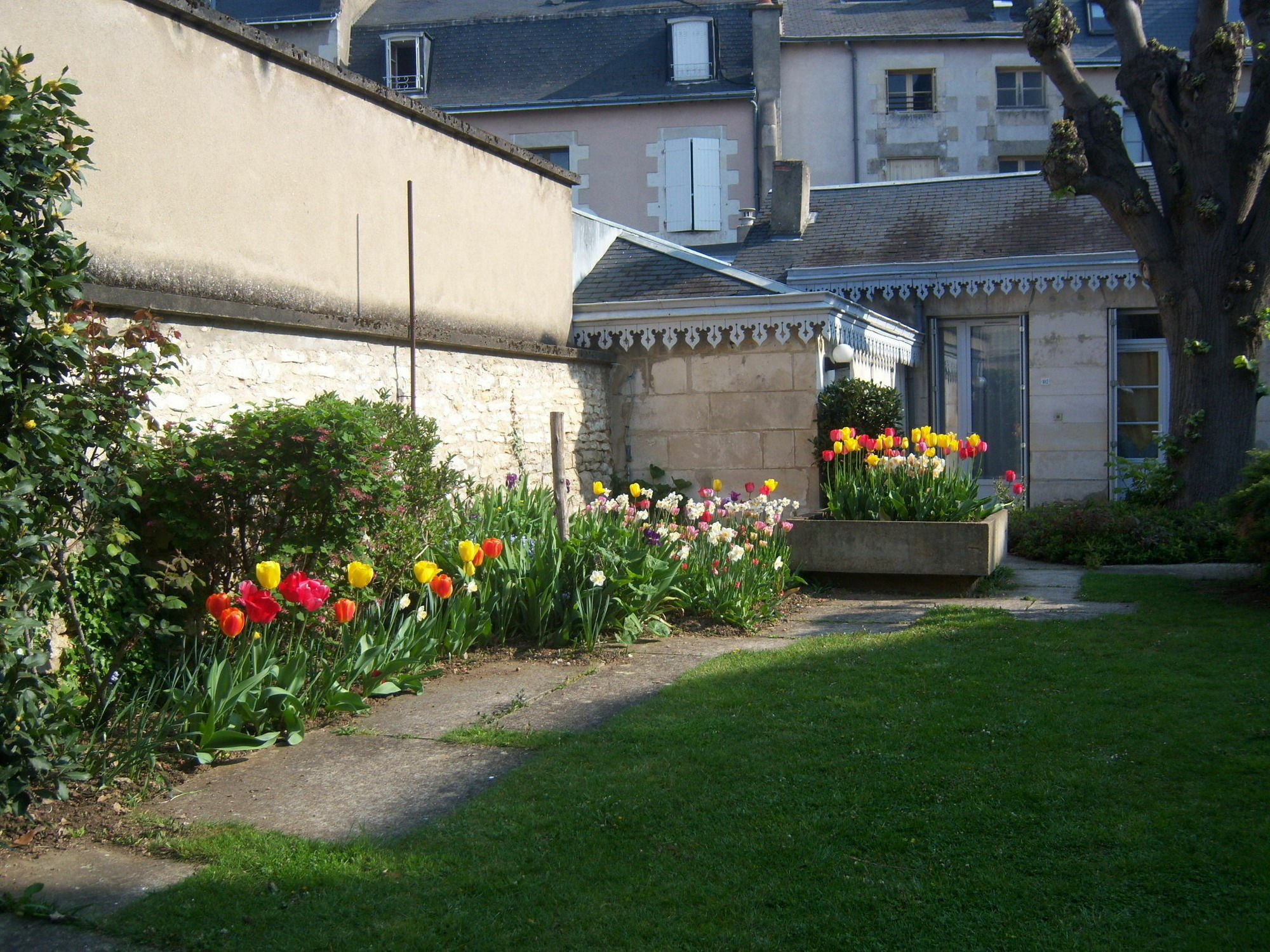Bien Etre Immo Apartment Poitiers Bagian luar foto
